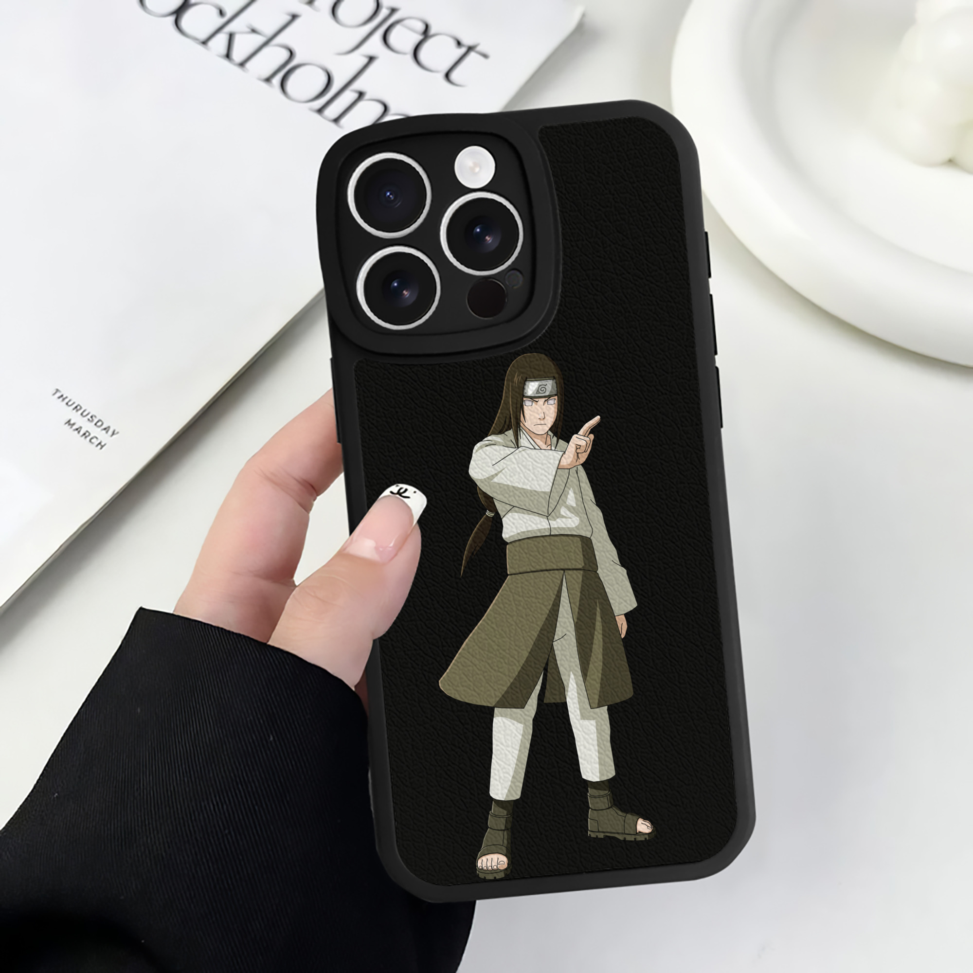 （画像用） NARUTO -ナルト- 日向ネジ Hyūga Neji 【iPhone 16シリーズ対応】シリコンスマホケース（レザー調） 材質：シリコン
